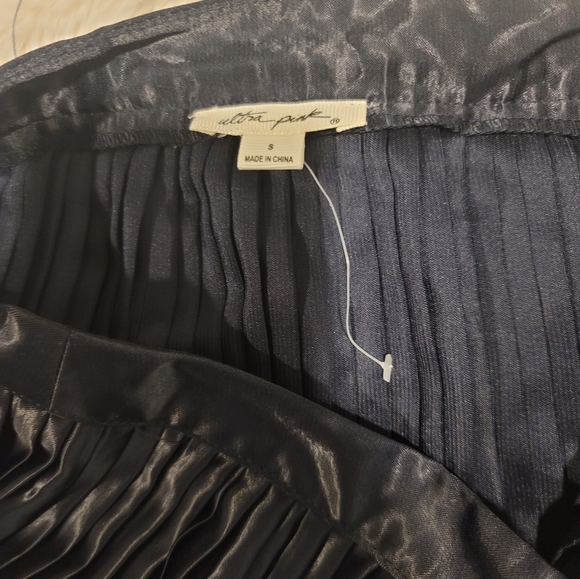 Ultra Pink | Navy Blue Pleated Skirt | Size S | NWOT - Picture 2 of 4